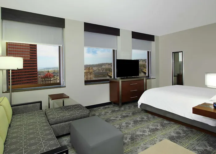Embassy Downtown Hotel 4*