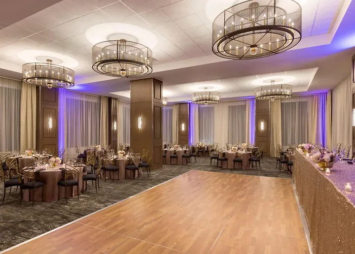 Hotel Embassy Downtown Pittsburgh