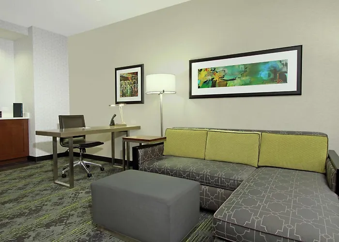 Embassy Downtown Hotel
