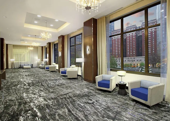 Hotel Embassy Downtown 4*