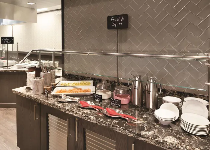Embassy Downtown Hotel 4*