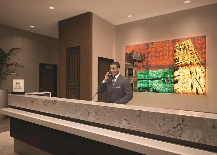 Embassy Downtown 4*