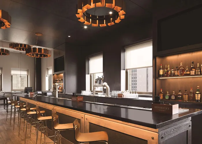 Hotel Embassy Downtown 4*