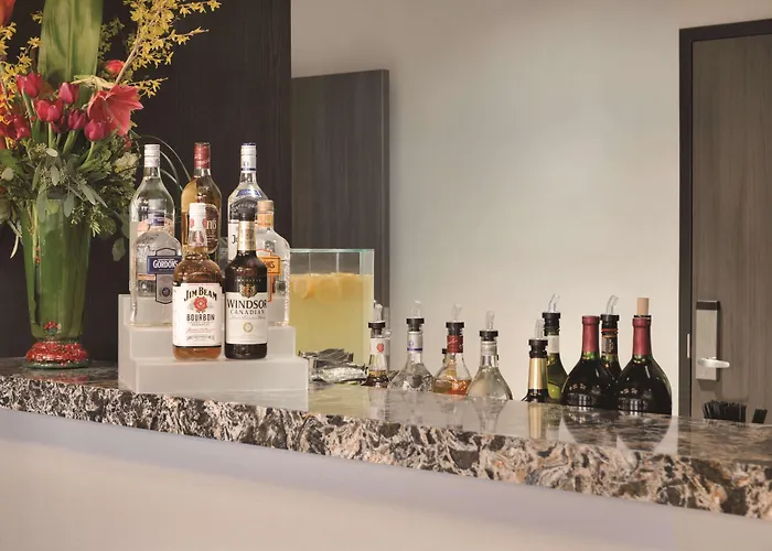 Embassy Downtown Hotel 4*
