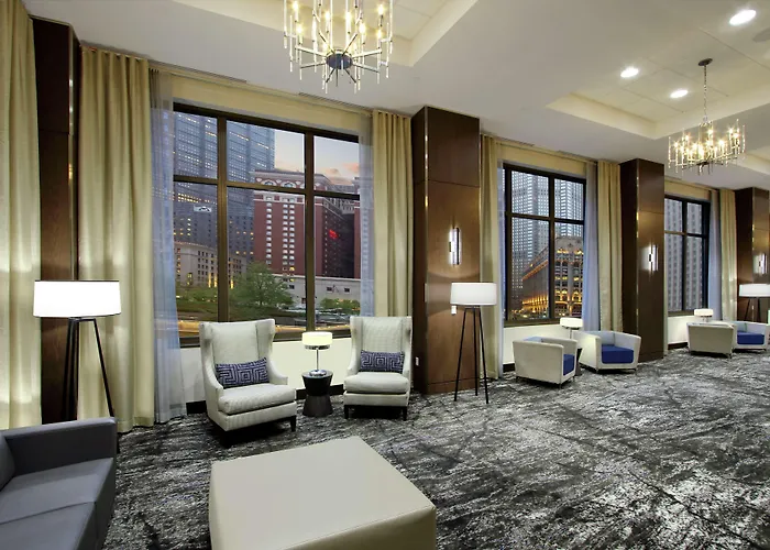 Hotel Embassy Downtown 4*