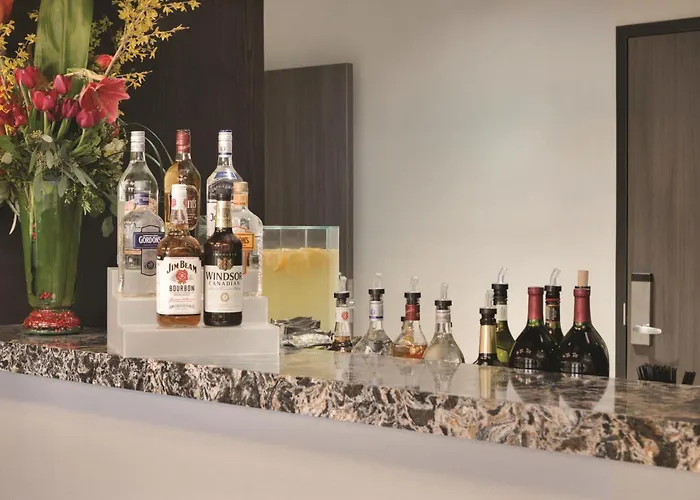 Embassy Downtown Hotel 4*