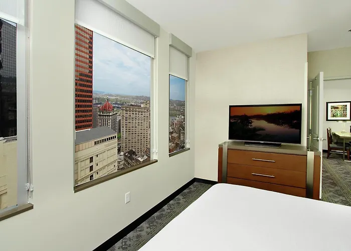 Embassy Downtown Hotel 4*