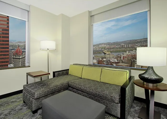 Embassy Downtown Hotel